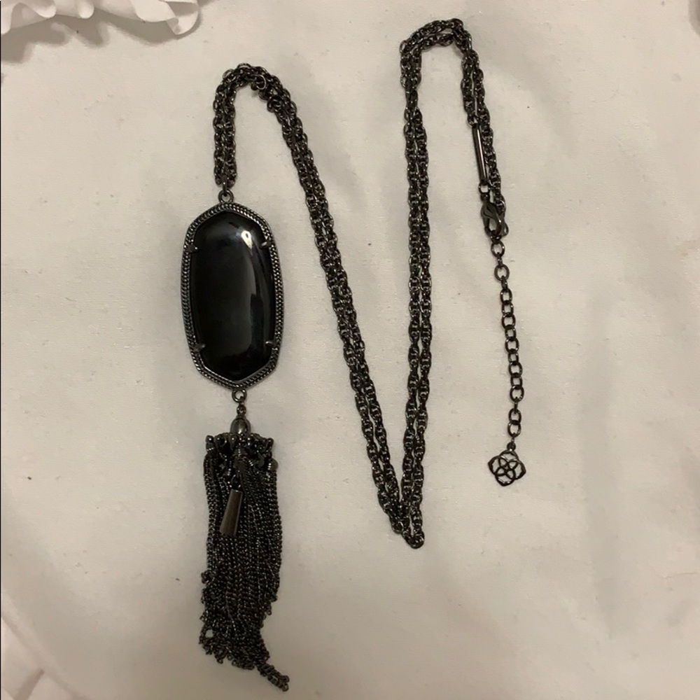 Kendra Scott Ryan’s Necklace